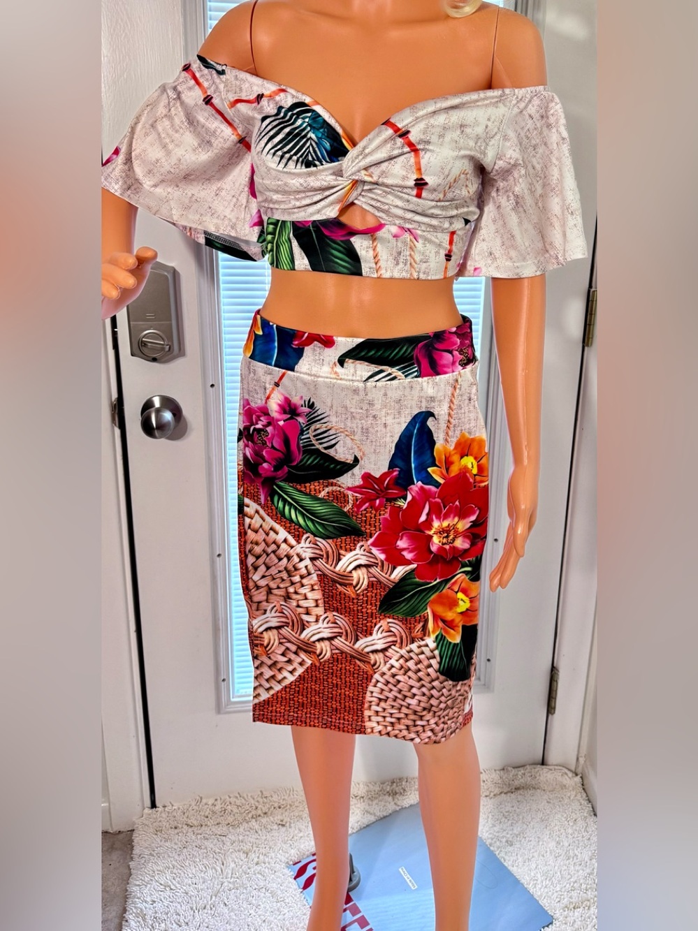 NWOT Floral Tropical Print Pencil Skirt - Multicolor 2 piece Sz L